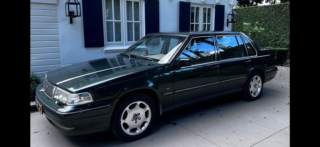 Volvo S90 3.0 AUT 1997 Groen, Auto's, Volvo, Automaat, Achterwielaandrijving, 1800 kg, Beige