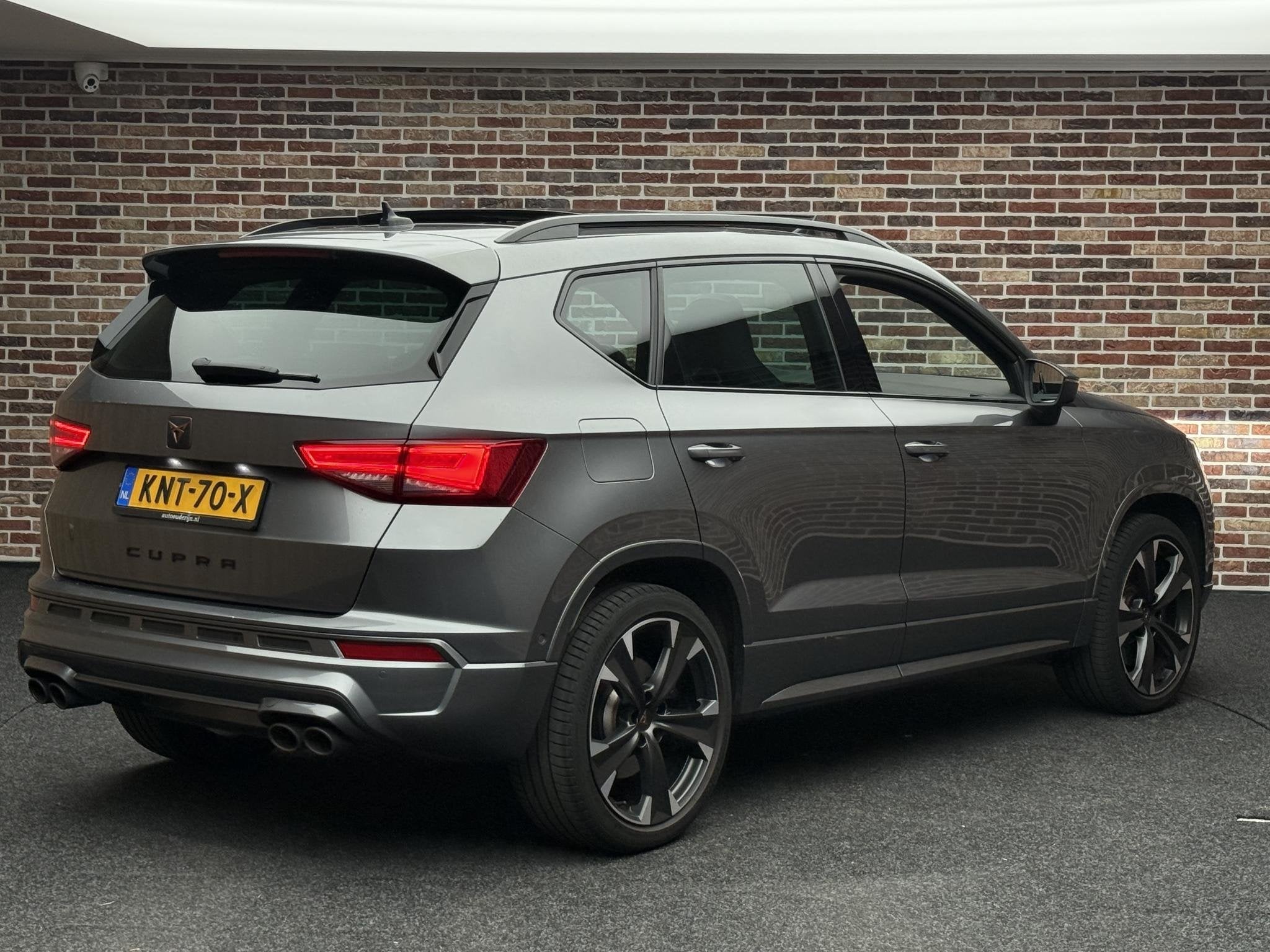 CUPRA Ateca 2.0 TSI 4DRIVE PANO BEATS AUDIO ALCANTARA, Auto's, Dealer onderhouden, Gebruikt, Euro 6, 4 cilinders