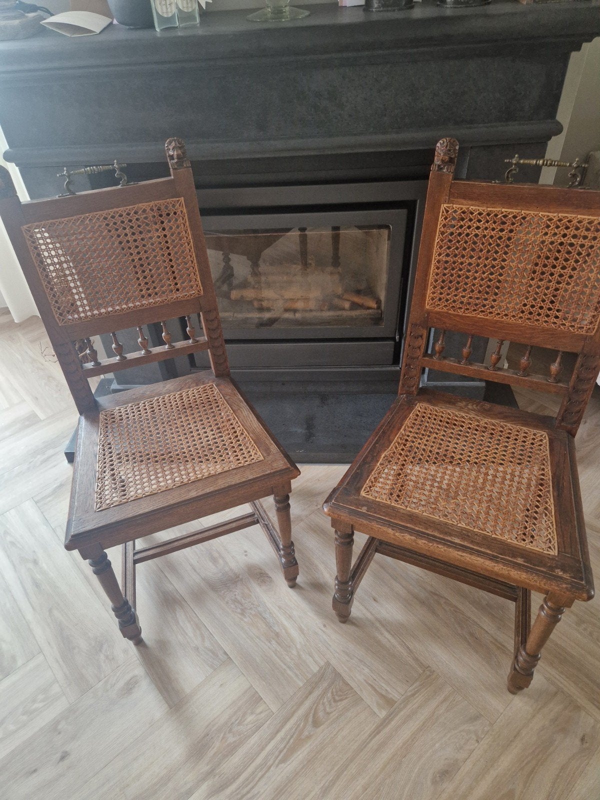 Antieke houten stoelen met rieten zitting (set van 2), Ophalen