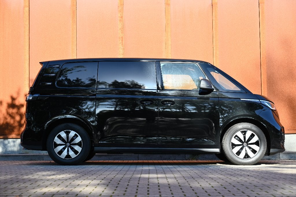 Volkswagen ID. Buzz Cargo 79 kWh Black Long Range 454km, Automaat, Zwart, Volkswagen, Zwart