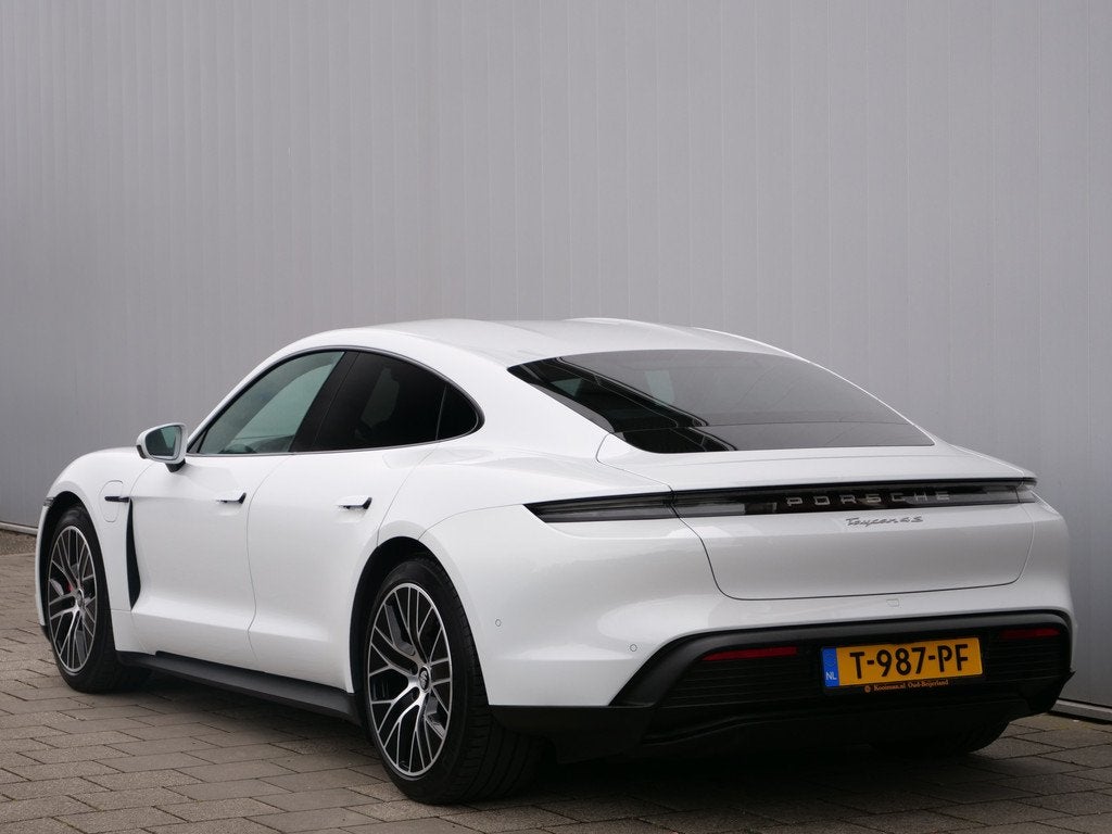 Porsche Taycan 4S Performance 490pk 84 kWh Luchtvering / 360, Auto's, Porsche, 238 pk, Gebruikt, Zwart, 4 stoelen