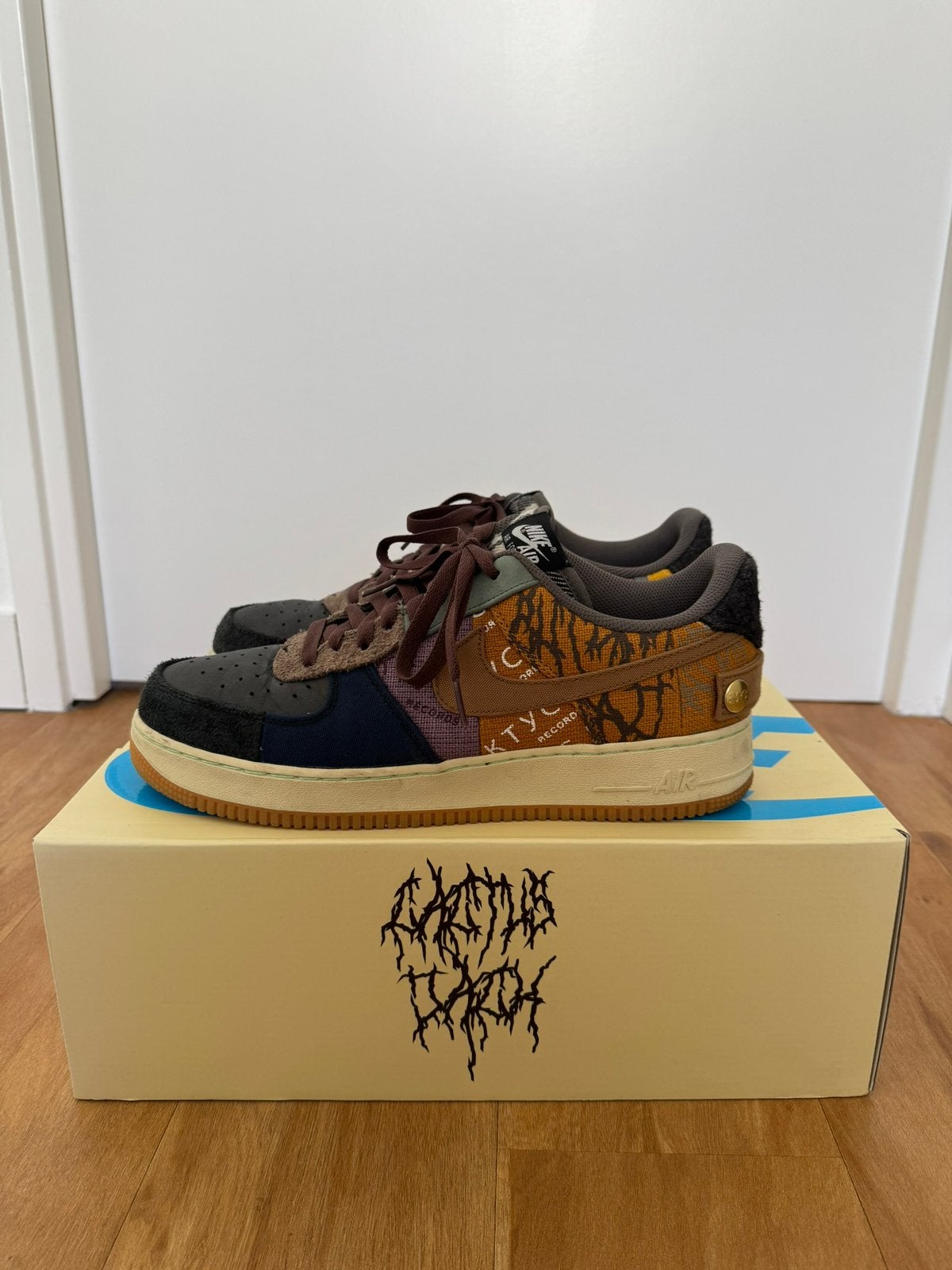 Nike x Travis Scott (Cactus Jack) Air Force 1 – Maat 45, Ophalen, Zo goed als nieuw, Wit