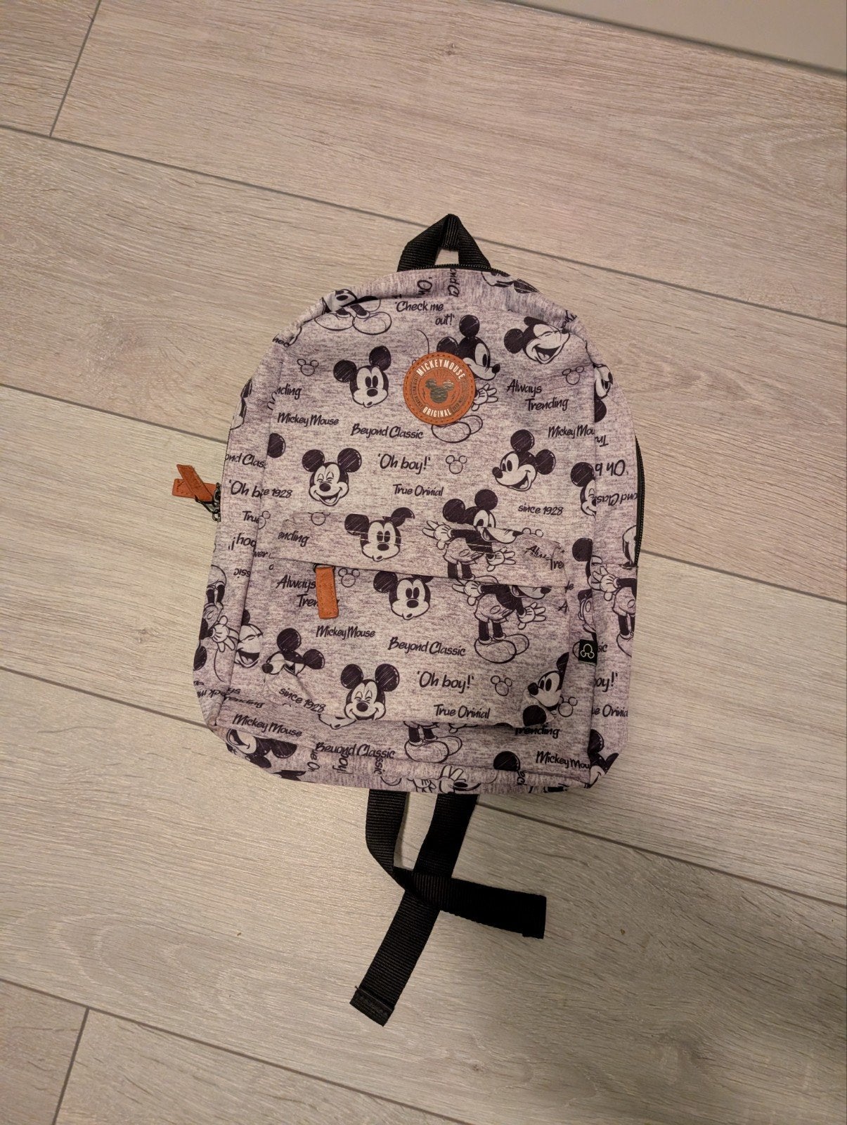 Mickey Mouse rugzak - Zo goed als nieuw, Sieraden, Tassen en Uiterlijk, Tassen | Rugtassen, Minder dan 30 cm, Disney of Dora, Ophalen of Verzenden