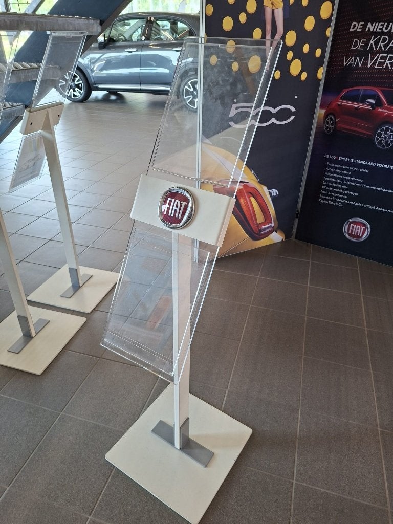 FIAT - Prijsborden / showroomstandaards 2xA4, Ophalen, Algemeen