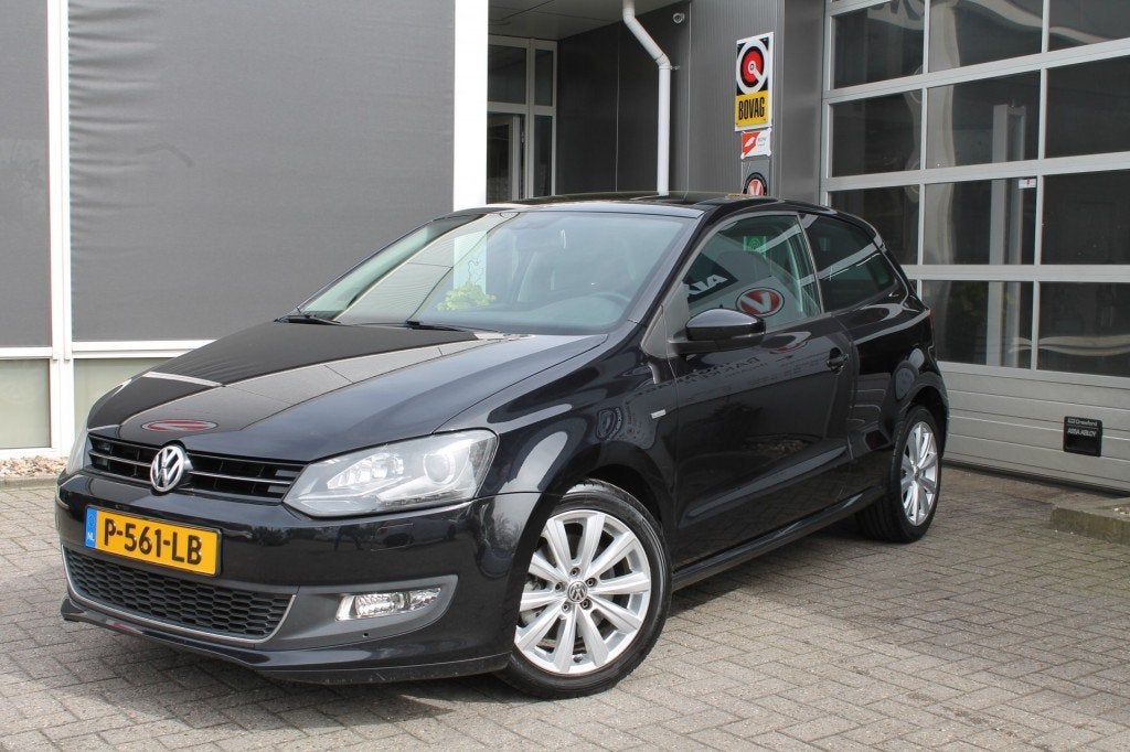 Volkswagen POLO 1.2 TSI COMFORTLINE AIRCO CRUISE PANORAMADAK, Voorwielaandrijving, Euro 5, Met garantie (alle), Zwart