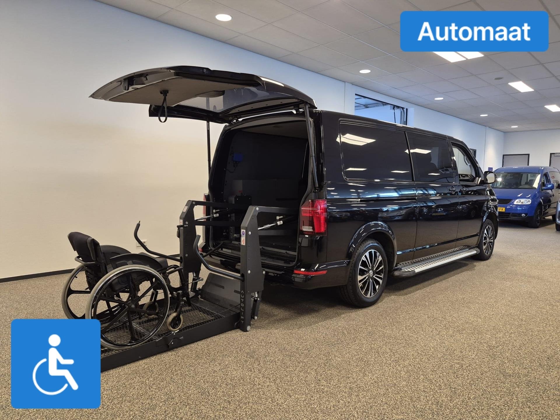 Volkswagen Transporter L2H1 Rolstoelbus Automaat - 2x zijsch, Automaat, 12 maanden, Stof, Gebruikt