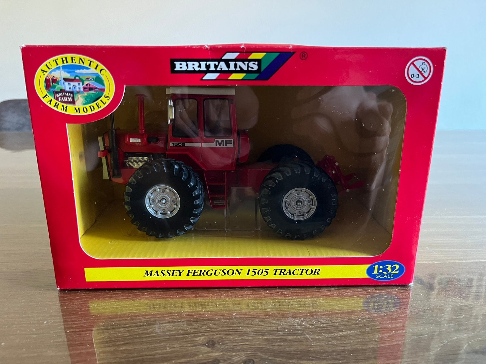 Massey Ferguson 1505 kniktrekker Britains 42105 nieuw, Hobby en Vrije tijd, Ophalen of Verzenden, Nieuw, Tractor of Landbouw, Britains