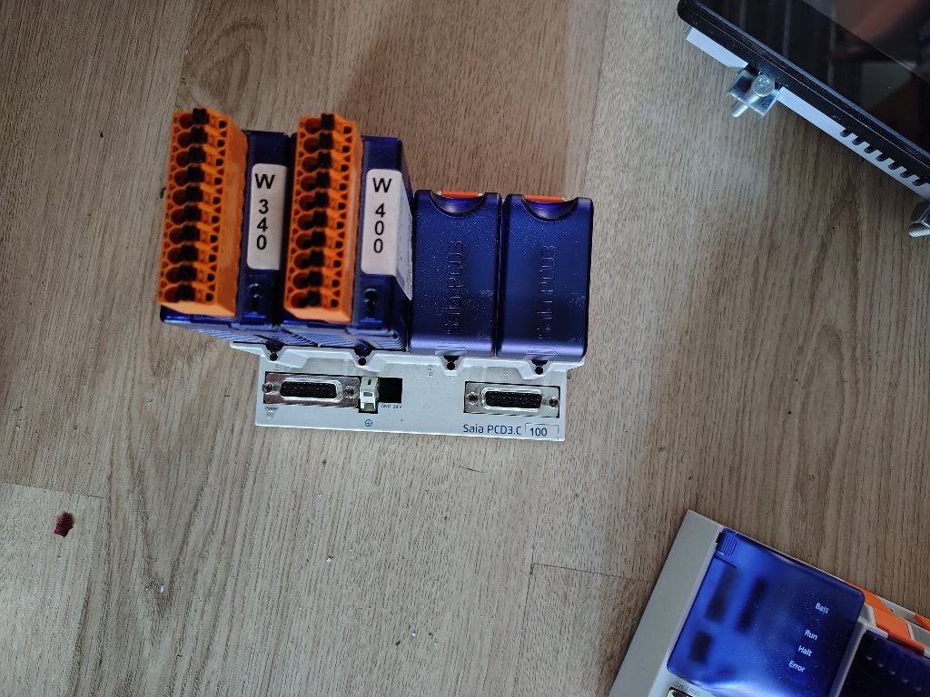 Saia PCD3.C CPU uitbreidingsmodule incl 2x PCD3.W400, Ophalen of Verzenden, Gebruikt