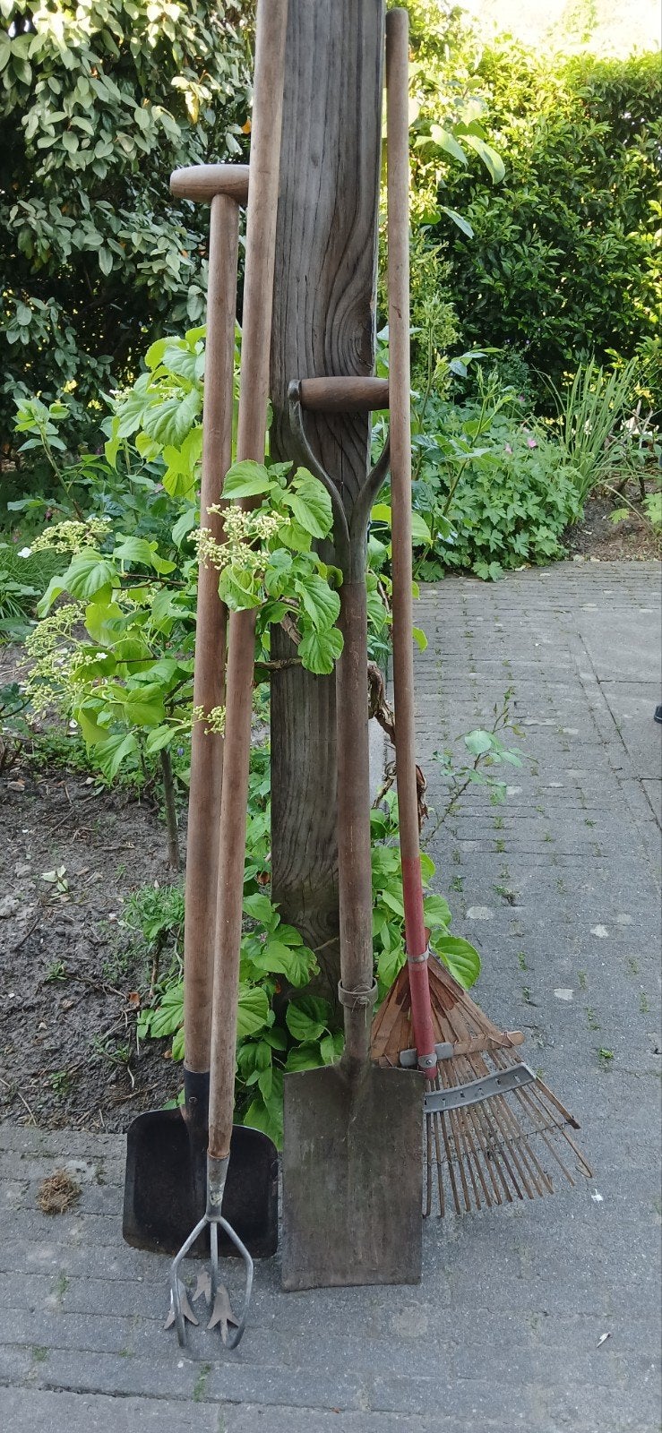 Tuin gereedschap set: Schop, Cultivator, Hark, Ophalen of Verzenden, Gebruikt, Schop