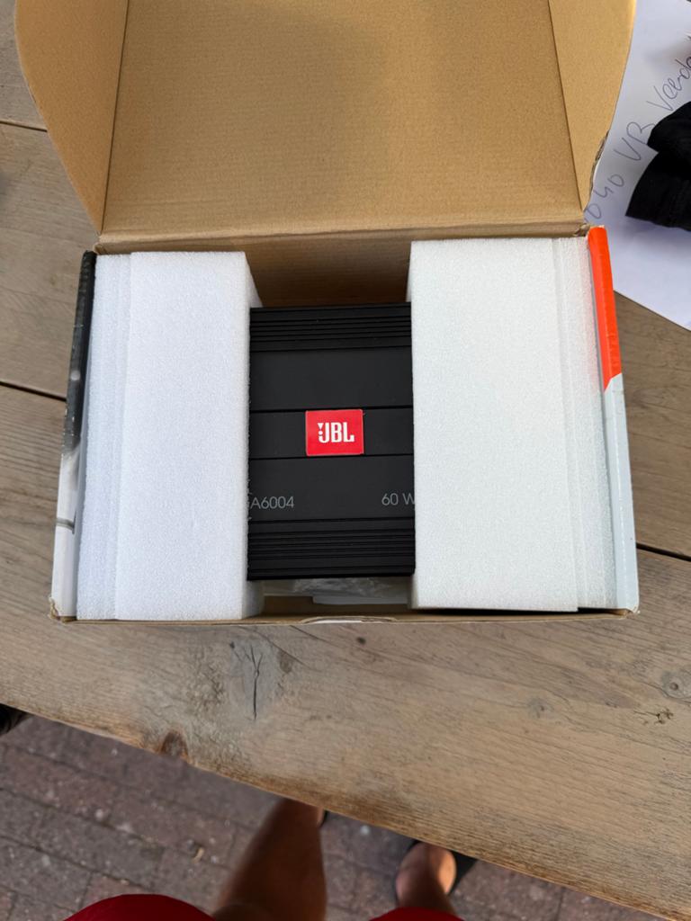 JBL Stage A6004 4-kanaals versterker 1000W, Auto diversen, Ophalen of Verzenden, Zo goed als nieuw