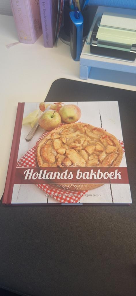 Hollands Bakboek - De mooiste klassiekers uit eigen oven, Ophalen of Verzenden, Zo goed als nieuw, Nederland en België, Onbekend