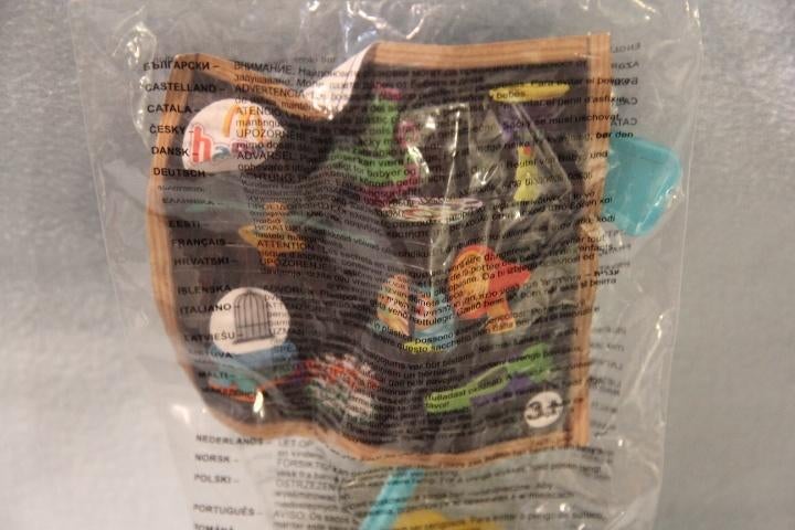 Mc Donalds Happy Meal speeltje Mad science tol 2011 geseald, Verzamelen, Poppetjes en Figuurtjes, Nieuw, Ophalen of Verzenden