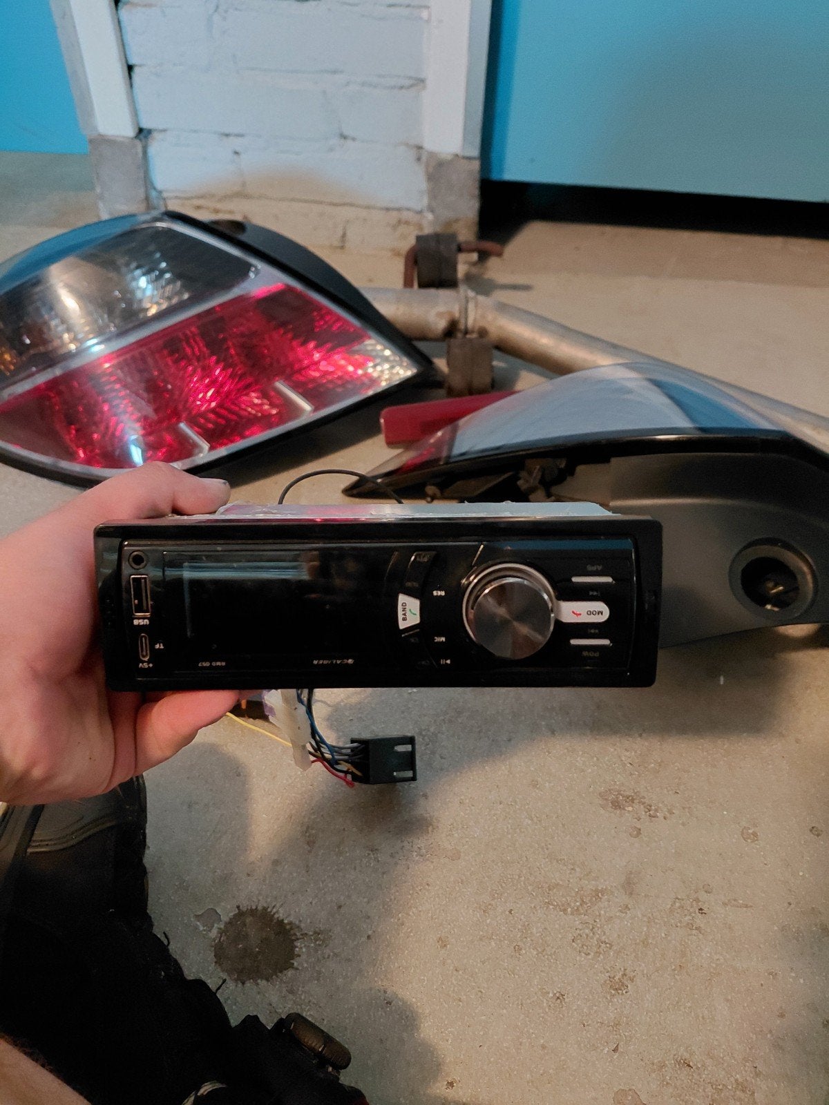 Auto radio met bedrading, Ophalen of Verzenden, Gebruikt