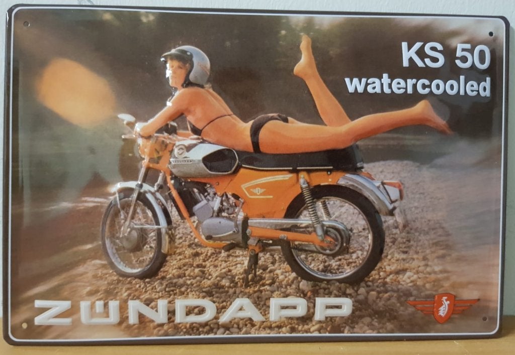 Zundapp KS50 Watercooled vrouw relief reclamebord van metaal, Info@deconoord.nl, Deco Noord, Nieuw, Ophalen of Verzenden