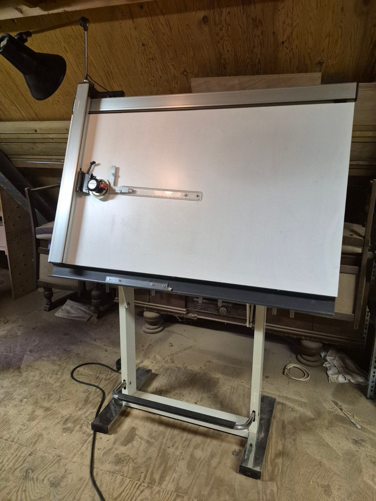Tekentafel Arnal Neolt met tekenblad en liniaal, Doe-het-zelf en Verbouw, Tekentafels, Ophalen, Gebruikt, 130 tot 150 cm, Verlichting