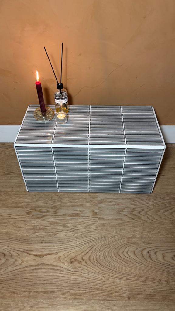 Handgemaakte Tegeltafel - Kitkat Tegel, Grijs & Wit, Ophalen, Nieuw, Rechthoekig, 50 tot 75 cm