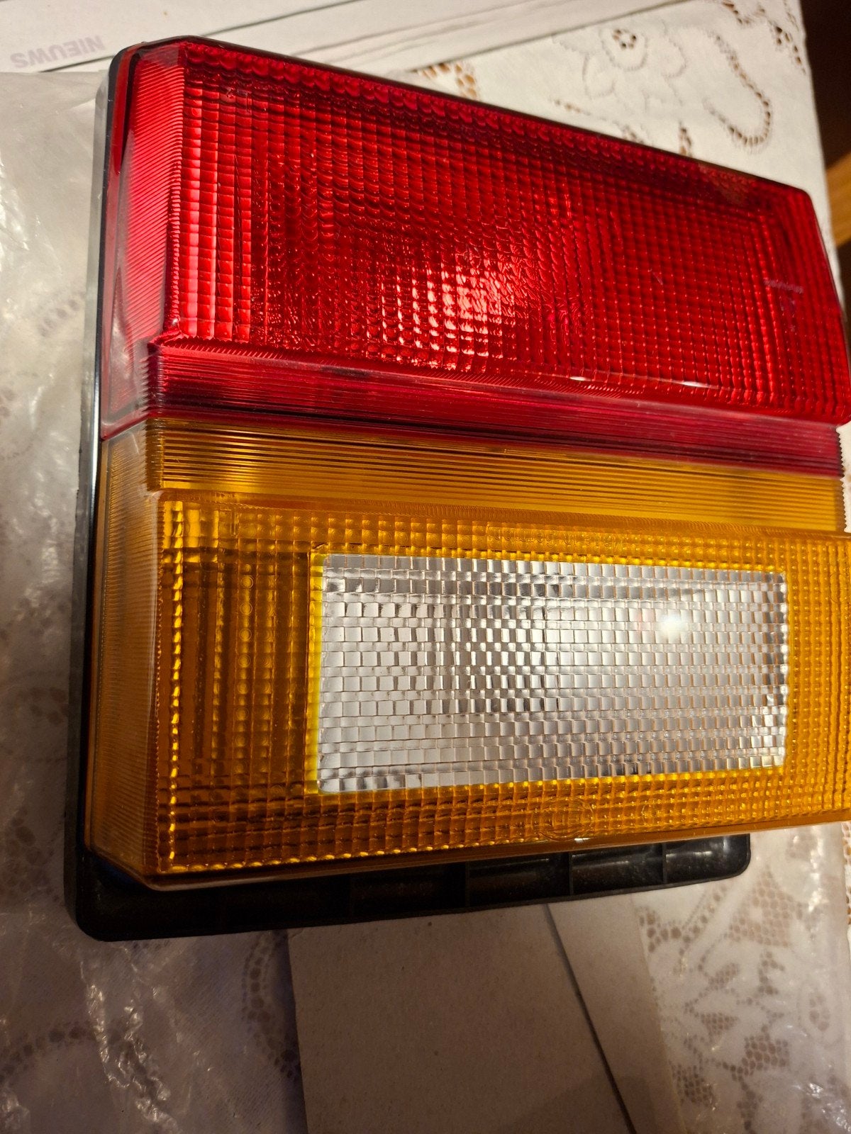 Audi 100 C3 (1982-1991) Hella Achterlicht - Nieuw, Ophalen of Verzenden, Nieuw, Audi