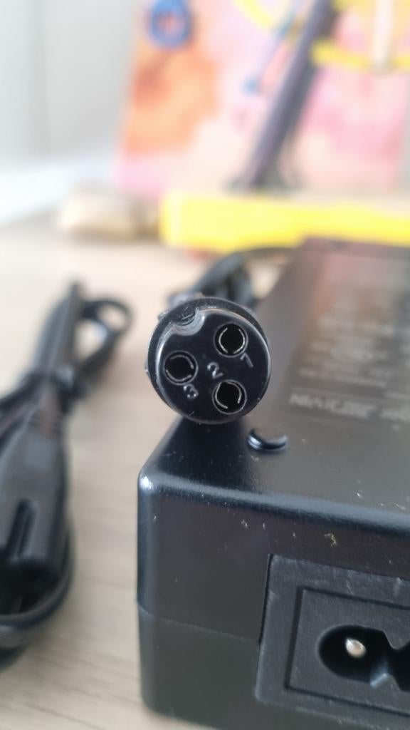 Nieuwe Fatbike oplader 48V (54.6V) - 3-pins - VERKOCHT, Ophalen of Verzenden, Nieuw