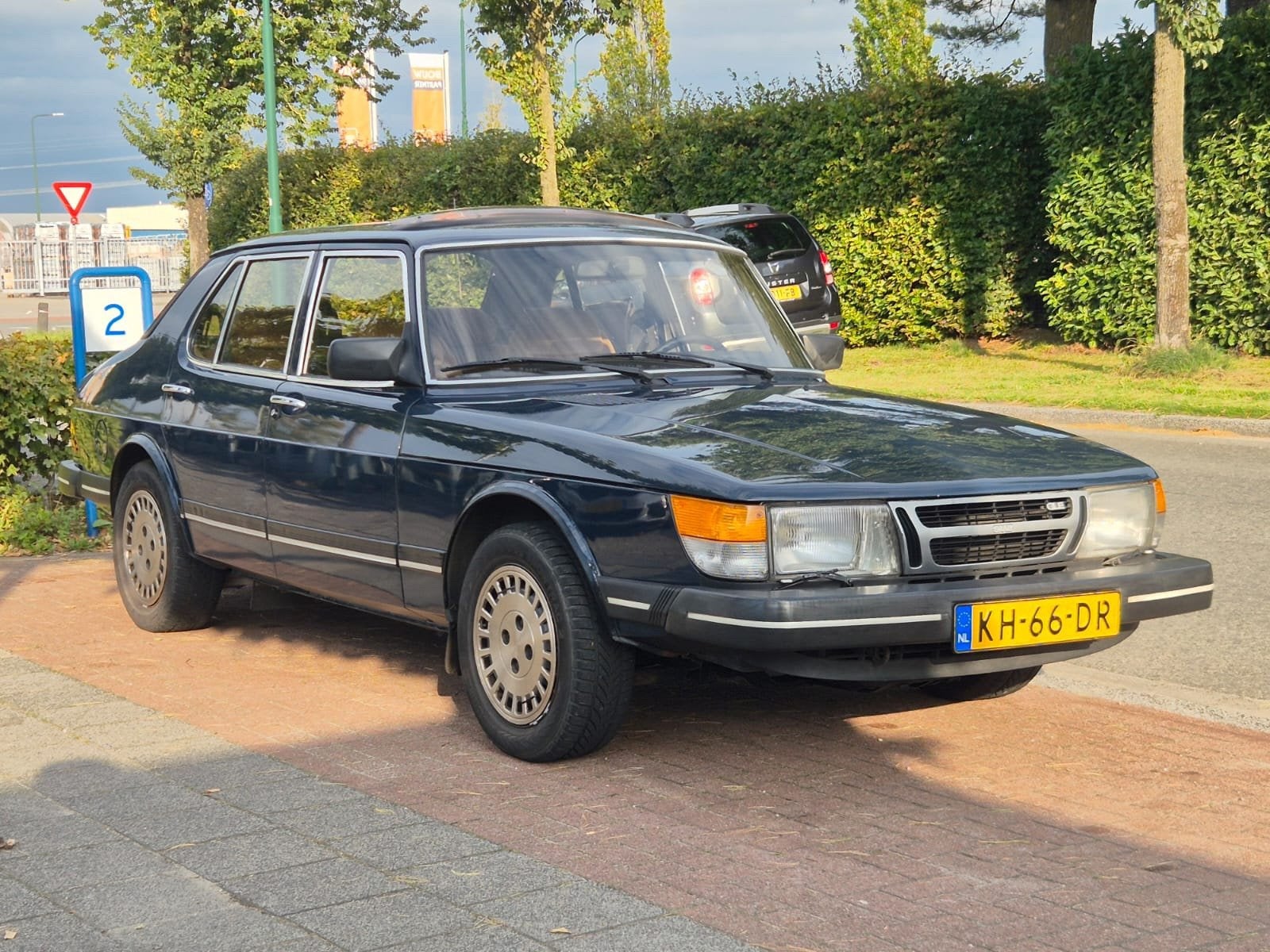 Saab 900 2.0 GLE * EEN AUTO MET CHARME/ IN GOEDE CONDITIE, Auto's, Saab, Gebruikt, 4 cilinders, Blauw, Origineel Nederlands