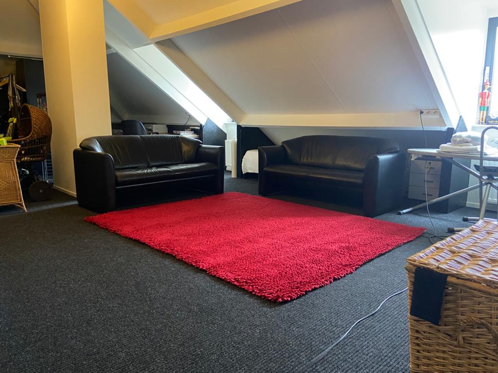 Te koop,  Twee Leolux banken Morion, Huis en Inrichting, Banken | Bankstellen, 125 tot 150 cm, 150 tot 200 cm, Tweepersoons, Leer
