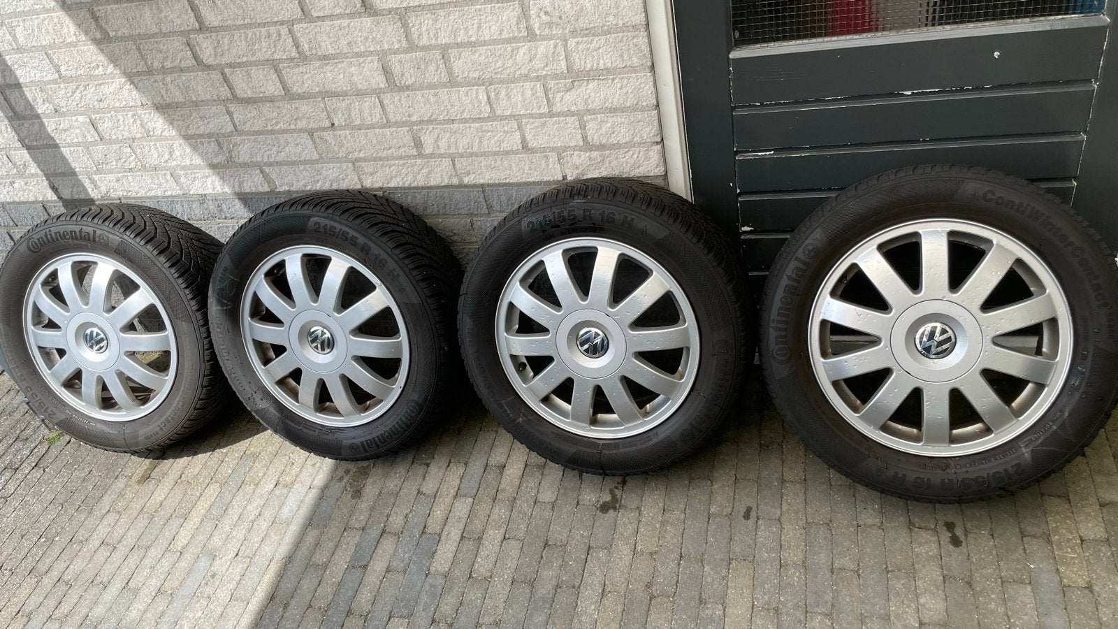 Originele VW winterbanden set met Continental banden, Auto-onderdelen, Banden en Velgen, 16 inch, Banden en Velgen, Personenwagen
