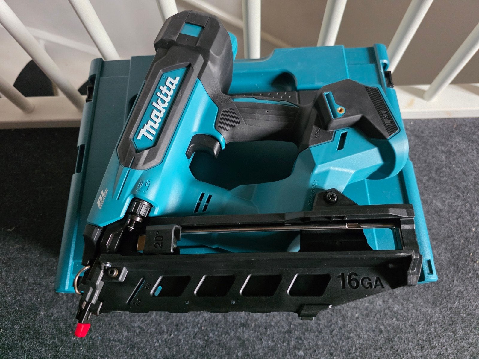 Makita DBN610ZJ Brad tacker 16Ga - Nieuw in Mbox, Doe-het-zelf en Verbouw, Gereedschap | Overige machines, Ophalen of Verzenden