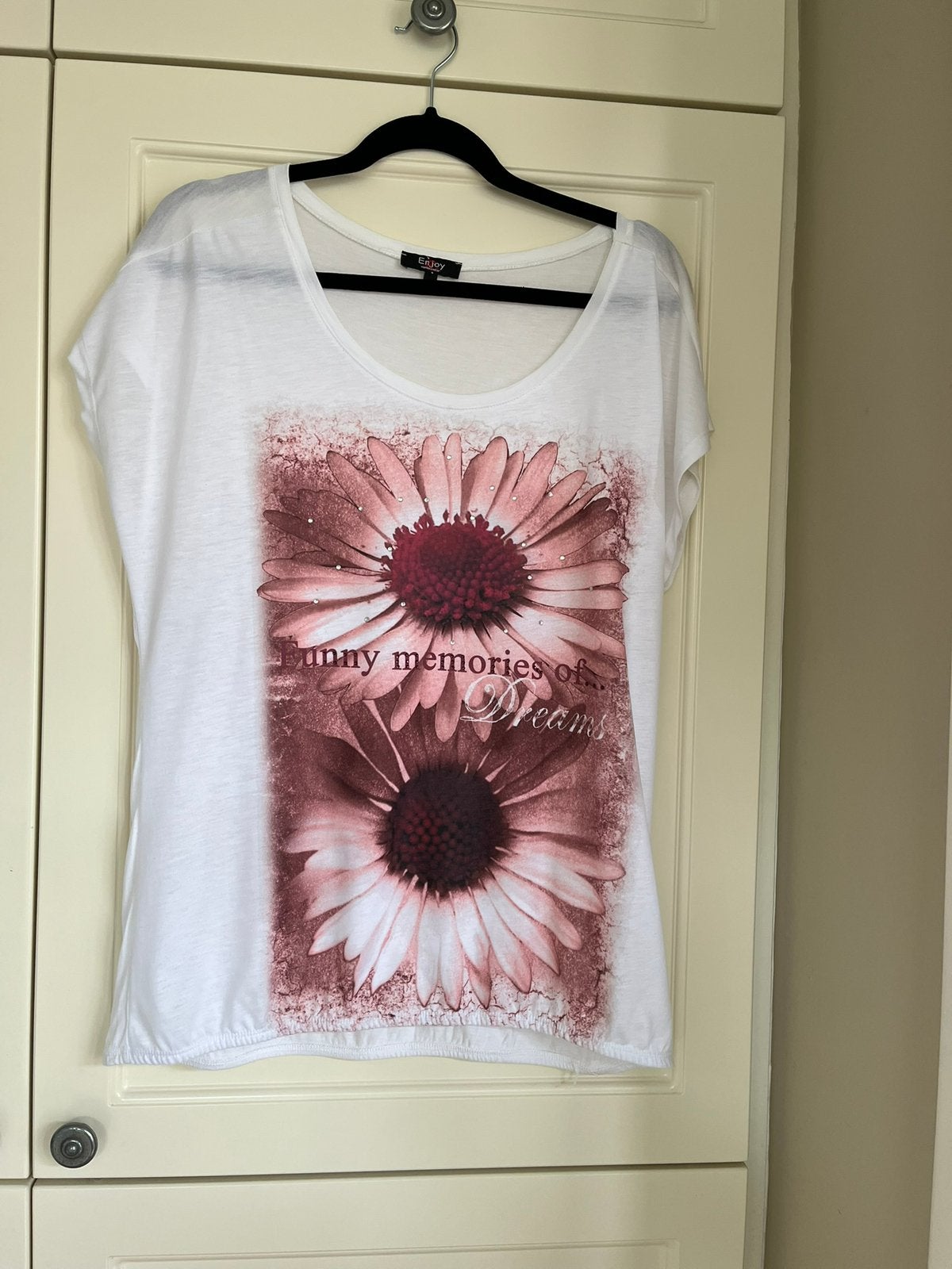 Shirt wir roze bloemen met steentjes Merk Enjoy Maat XL, Ophalen of Verzenden, Nieuw, Maat 46/48 (XL) of groter