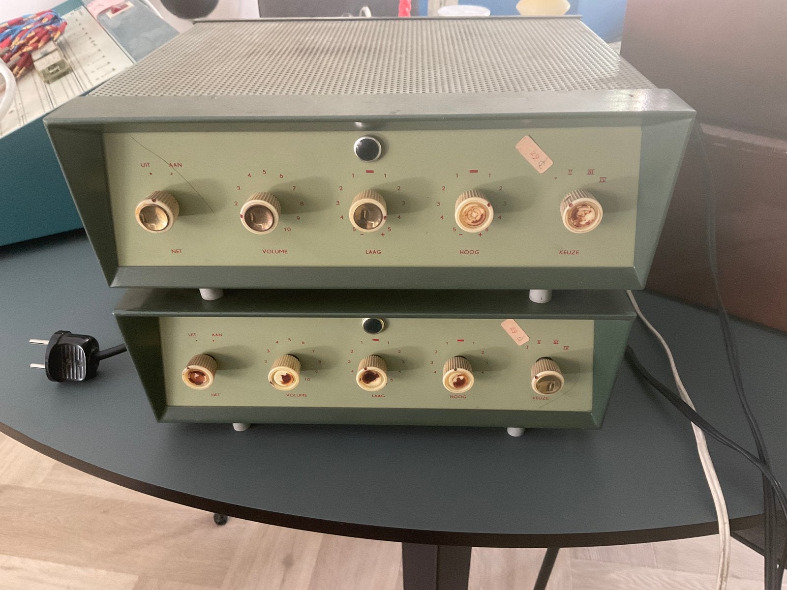 Philips HF 302, Ophalen, Buis of Buizen