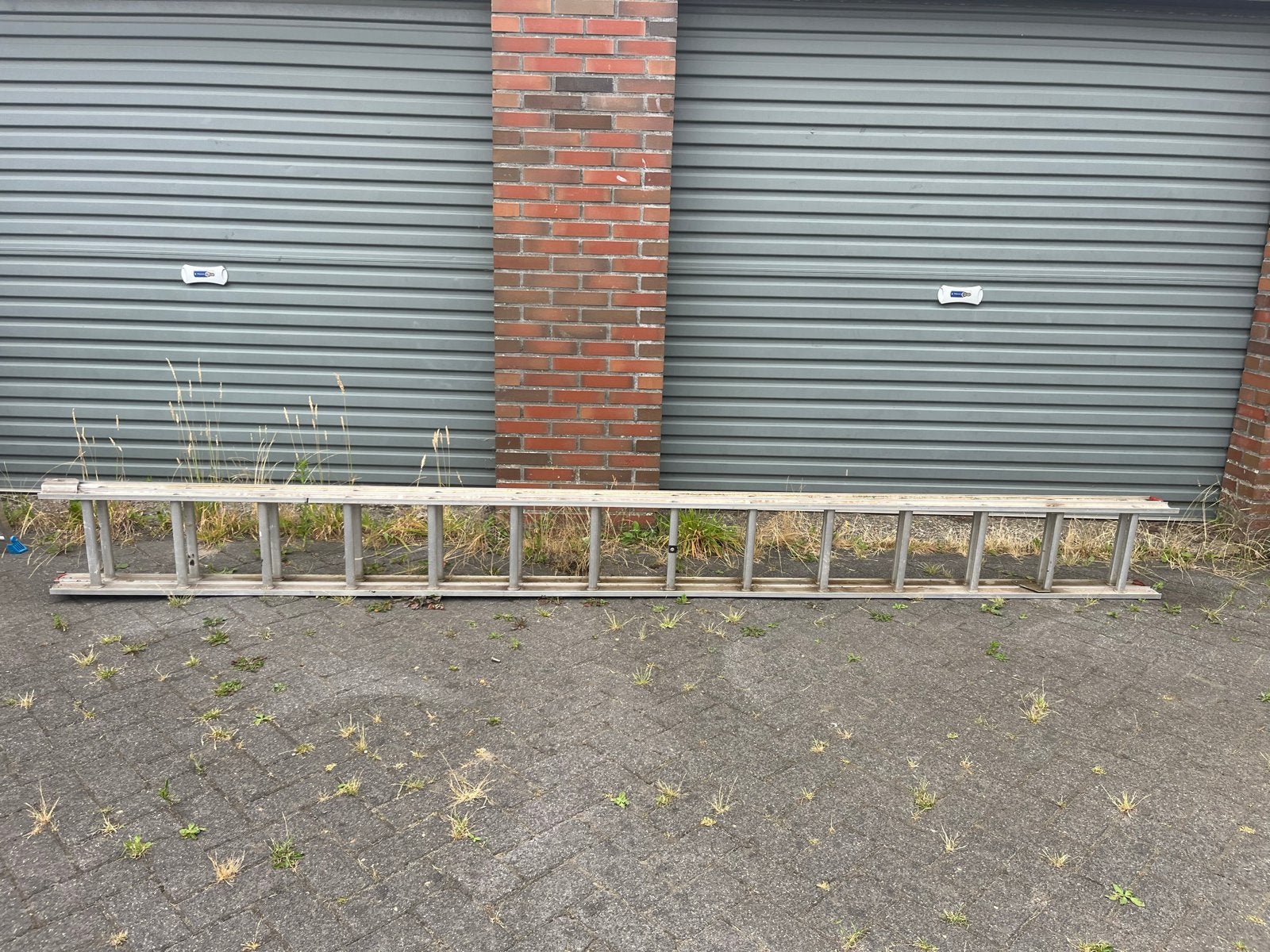 Altrex Uitschuifladder, Doe-het-zelf en Verbouw, Ophalen, Gebruikt, Ladder, Opvouwbaar of Inschuifbaar