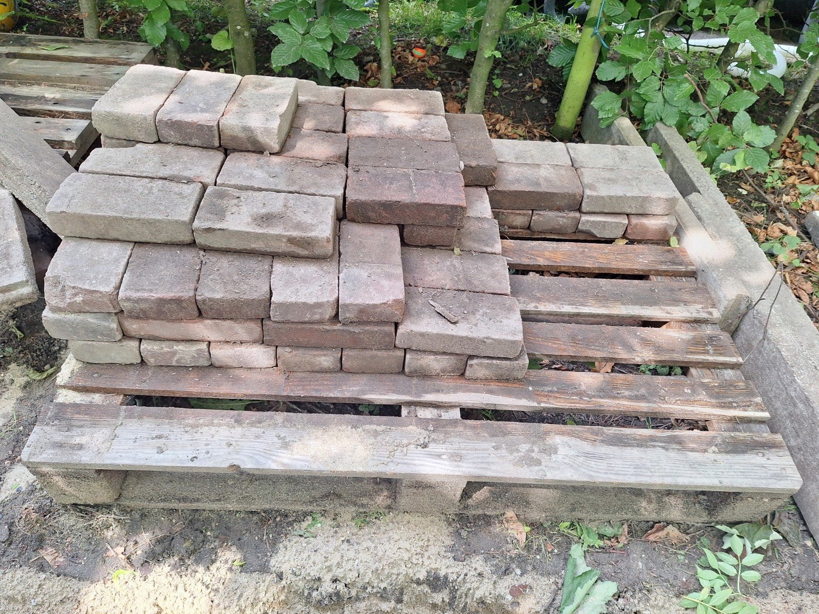 Partij oude waaltjes 20x9x5 cm, Ophalen of Verzenden, Gebruikt, Beton, Klinkers