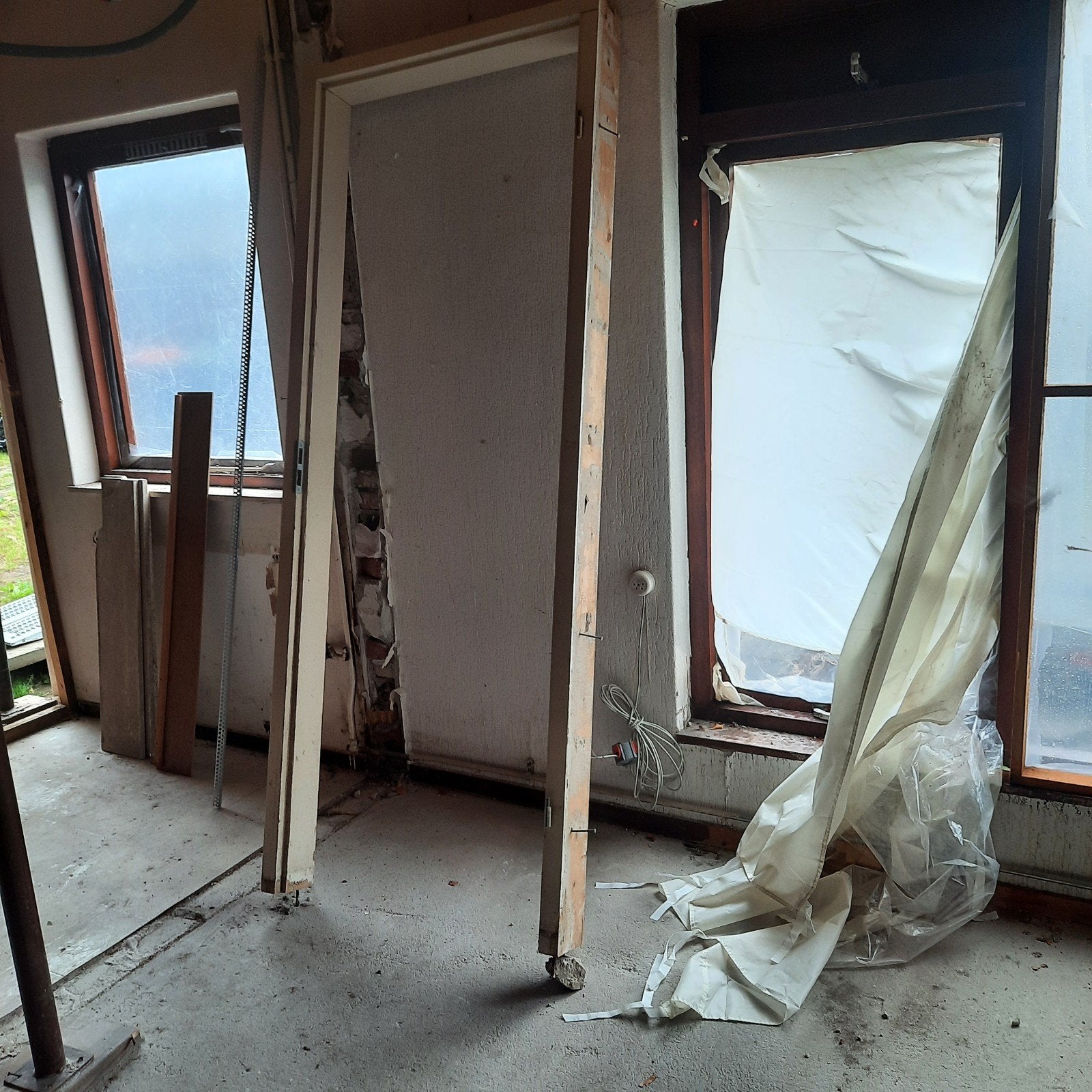 Gebruikt houten deurkozijn - 210x83 cm, Doe-het-zelf en Verbouw, Ophalen, Gebruikt, 80 tot 100 cm, Binnendeur