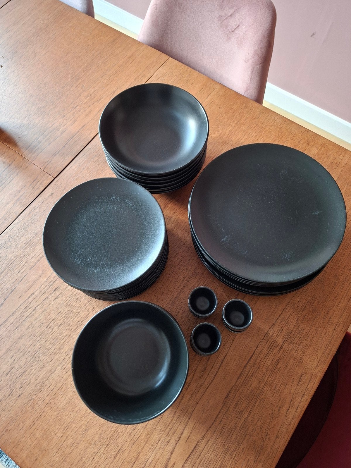 Zwart IKEA servies - Compleet set, Ophalen, Gebruikt, Keramiek, IKEA