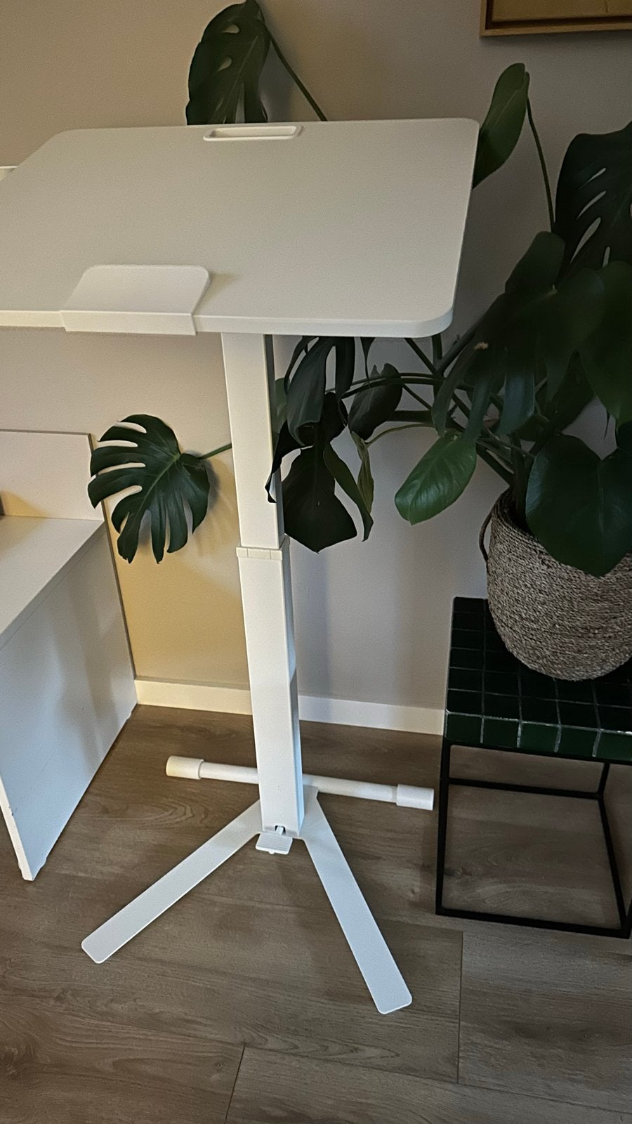 IKEA MITTZON Laptoptafel Verstelbaar Wit, Ophalen, 70 tot 120 cm, Nieuw, Metaal
