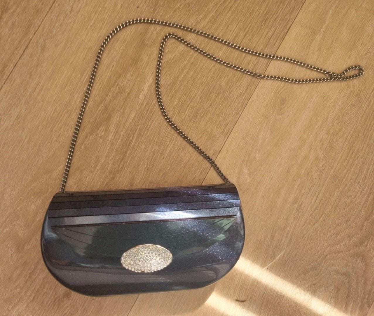 Villanuova Avondtasje met Strass Sluiting, Ophalen of Verzenden, Zo goed als nieuw, Grijs, Avondtasje