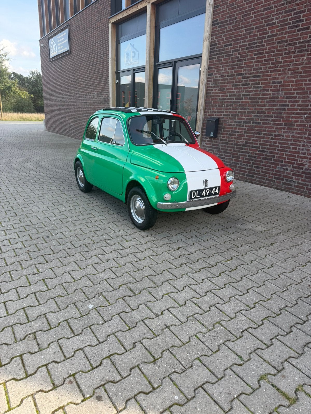 Fiat 500 bouwjaar 1971, foto 2