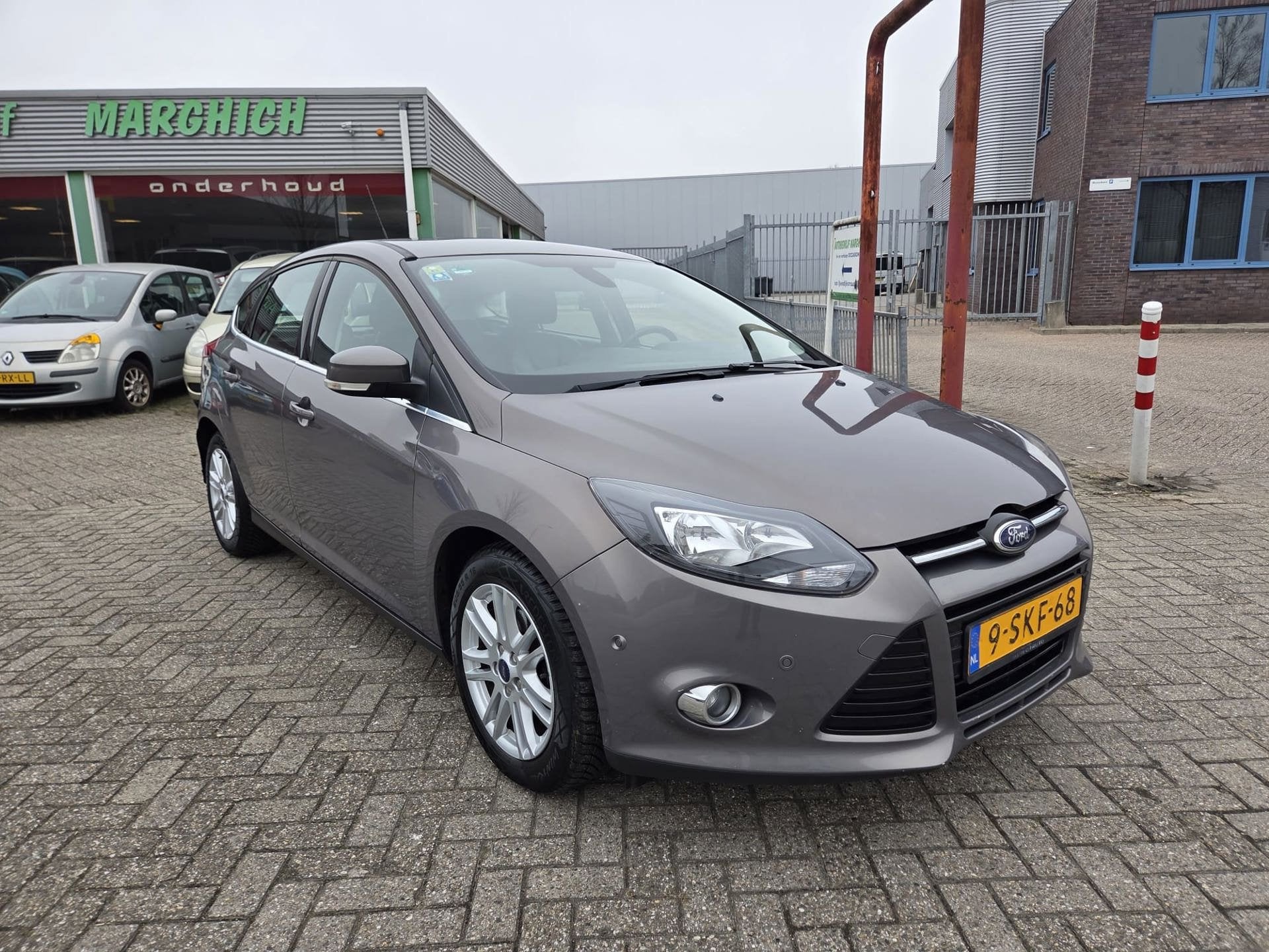 Ford Focus 1.6 TDCI ECOnetic Lease Titanium|NAP|KEYLESS|HATC, Gebruikt, 4 cilinders, Bruin, Origineel Nederlands