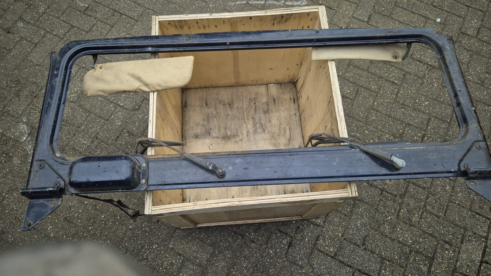 Toyota Landcruiser BJ40 voorruitframe, Ophalen, Toyota