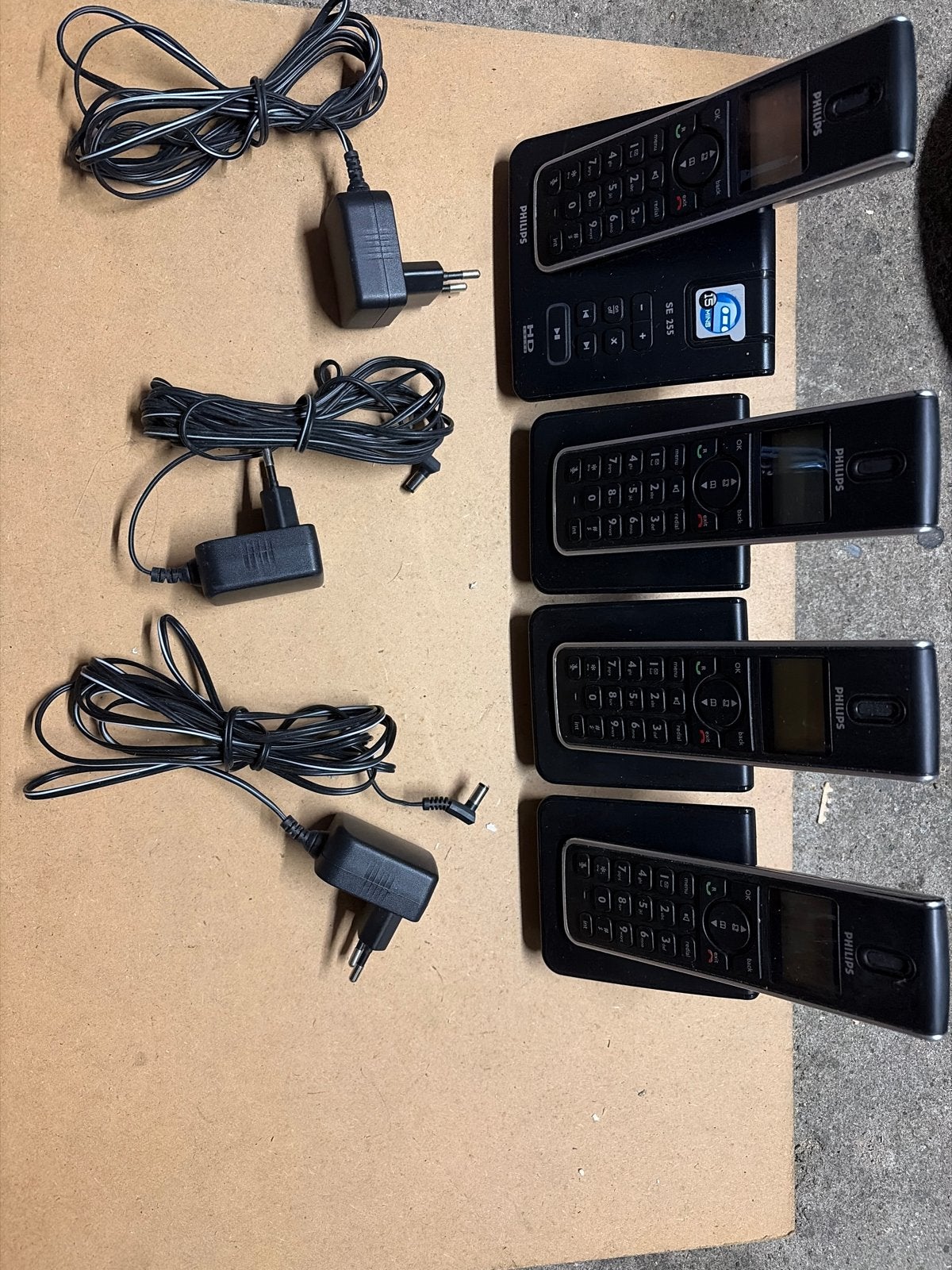 Philips SE255 Dect Telefoon Set - 4 Handsets, Telecommunicatie, Vaste telefoons | Handsets en Draadloos, Ophalen of Verzenden