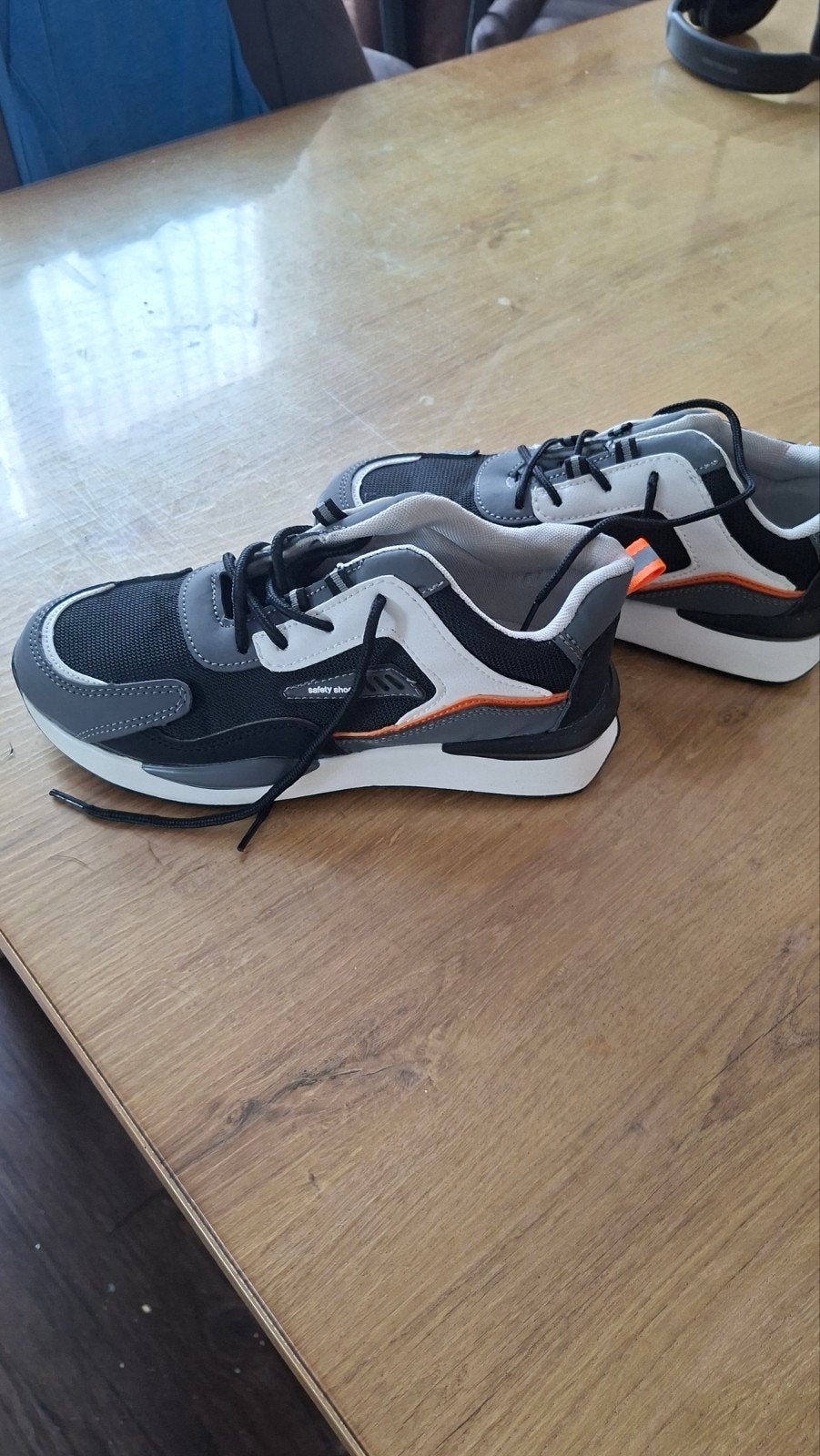 Sportieve werkschoenen maat 43 - vallen klein uit, Kleding | Heren, Ophalen of Verzenden, Nieuw, Zwart, Werkschoenen