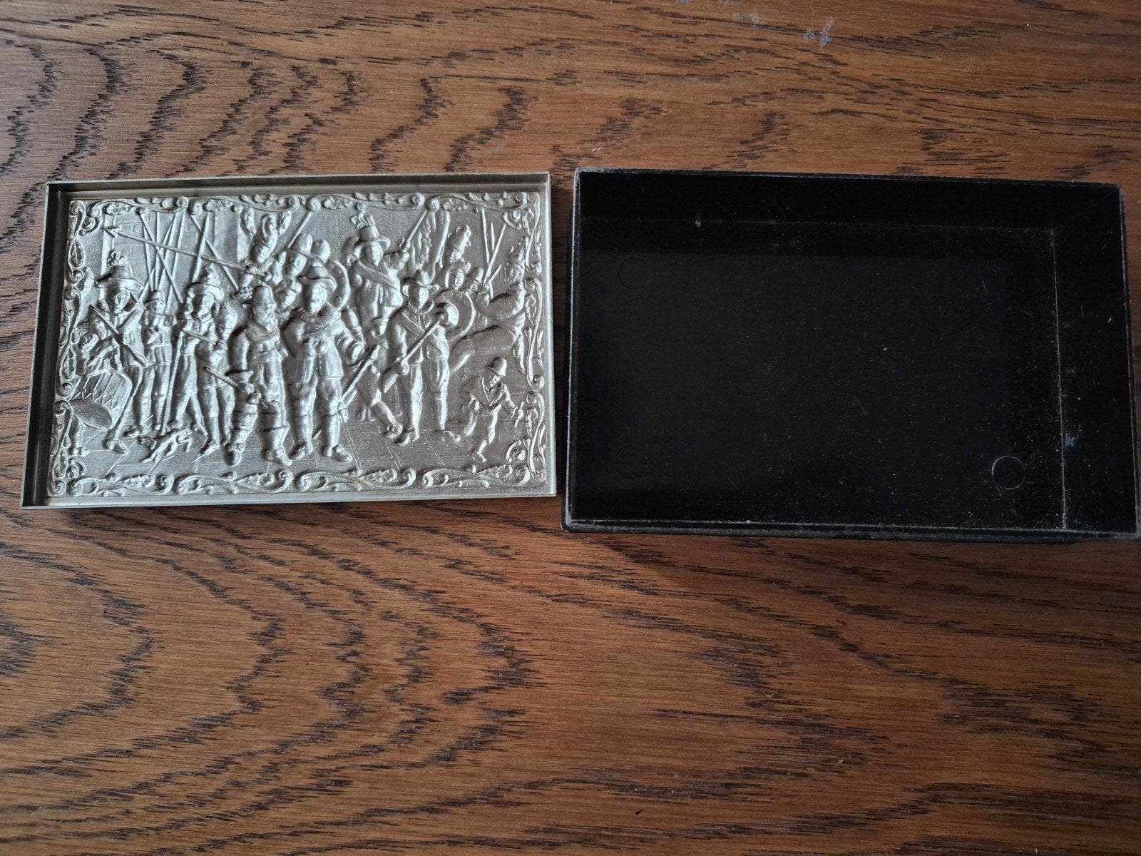 Vintage doosje met De Nachtwacht reliëf, Antiek en Kunst, Ophalen of Verzenden