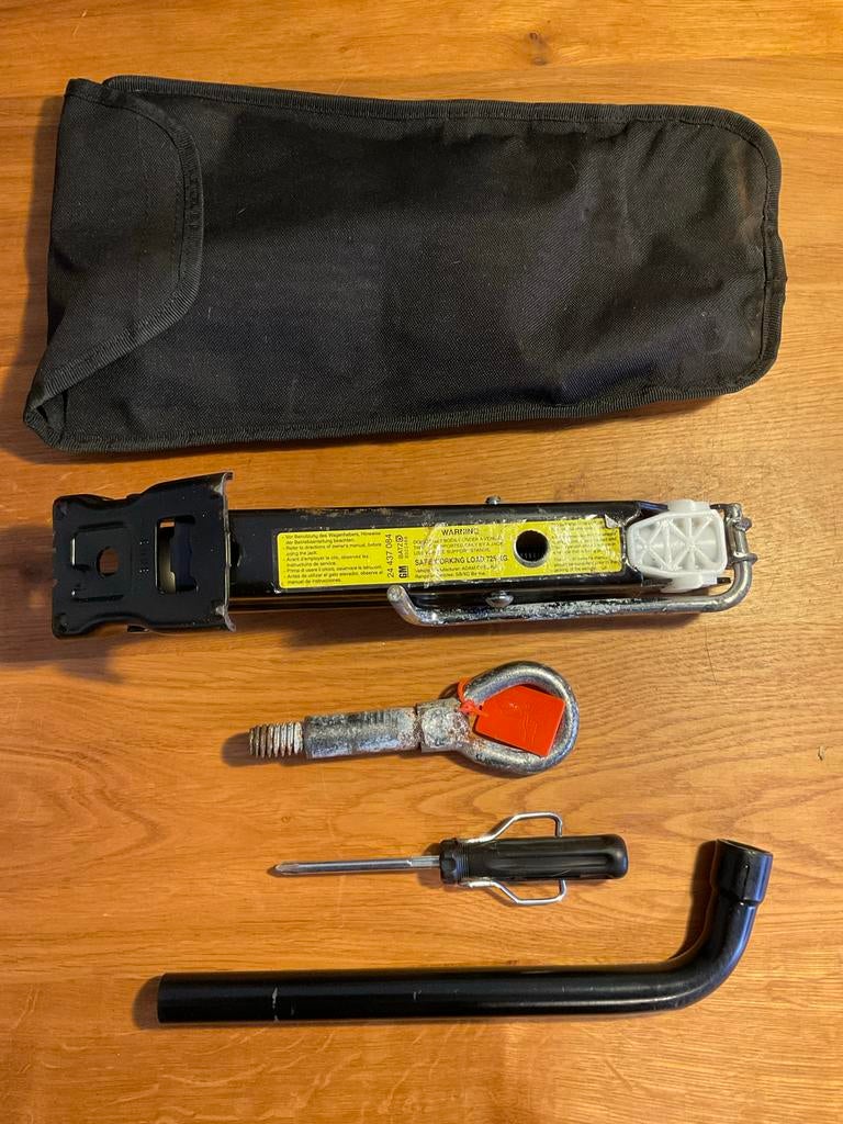 Compleet Krikset Opel Corsa C - Inclusief Accessoires, Auto diversen, Ophalen of Verzenden, Gebruikt, Manueel, Schaarkrik