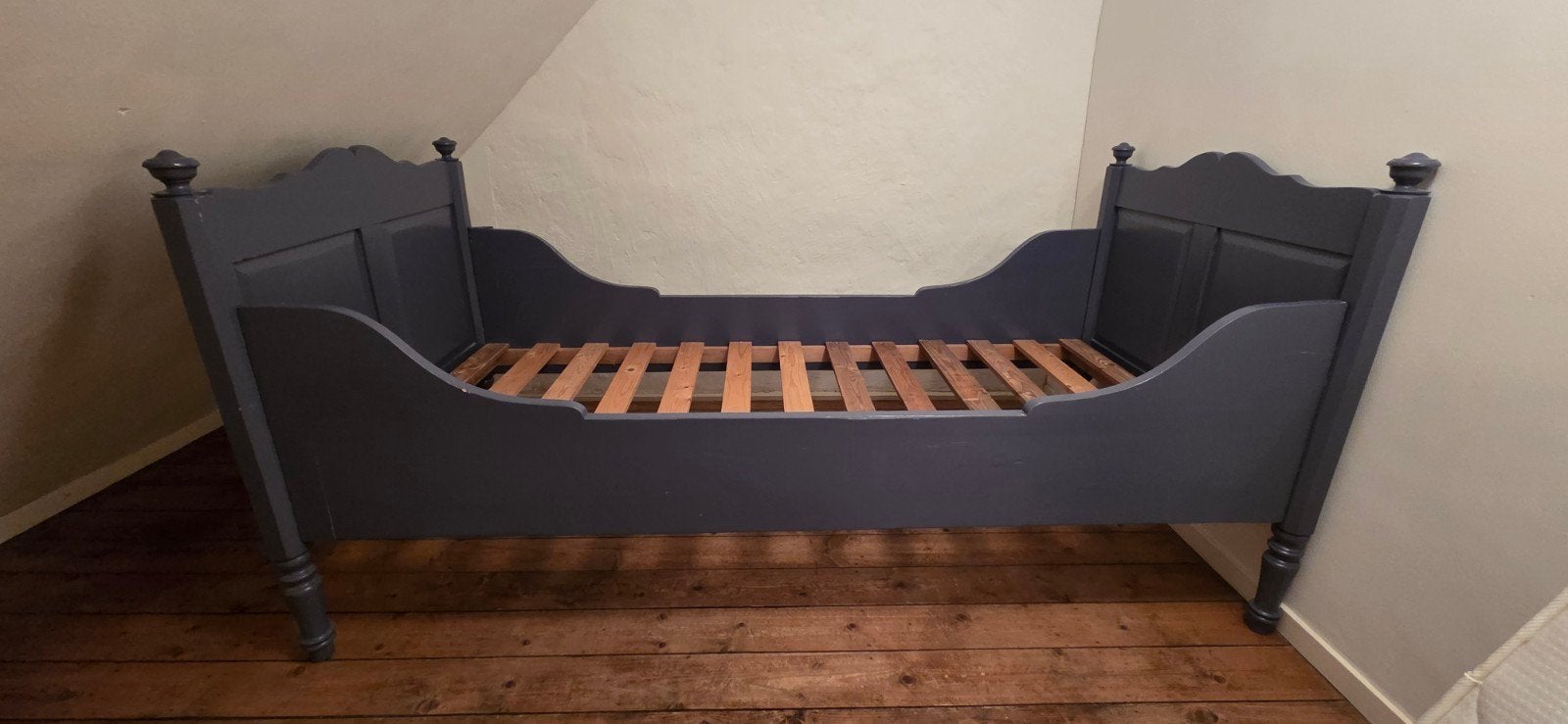 Antiek kinderbed 80x185 met op maat gemaakt matras, Ophalen