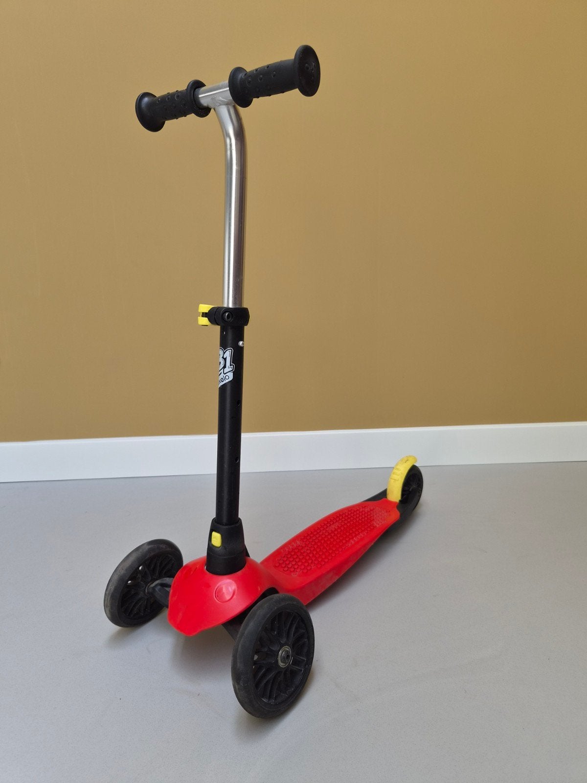 Oxelo B1 Decathlon step voor kinderen - Rood, Fietsen en Brommers, Steps, Gebruikt, Gewone step, Ophalen