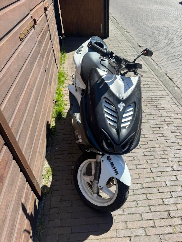Yamaha aerox 70cc, Fietsen en Brommers, Scooters | Yamaha, Ophalen, Zo goed als nieuw, Tweetakt, Aerox