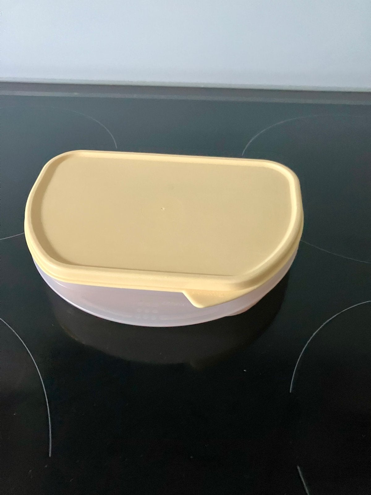 Klein bewaardoosje voor boterham of sieraden, Gebruikt, Bewaardoos, Verzenden, Geel