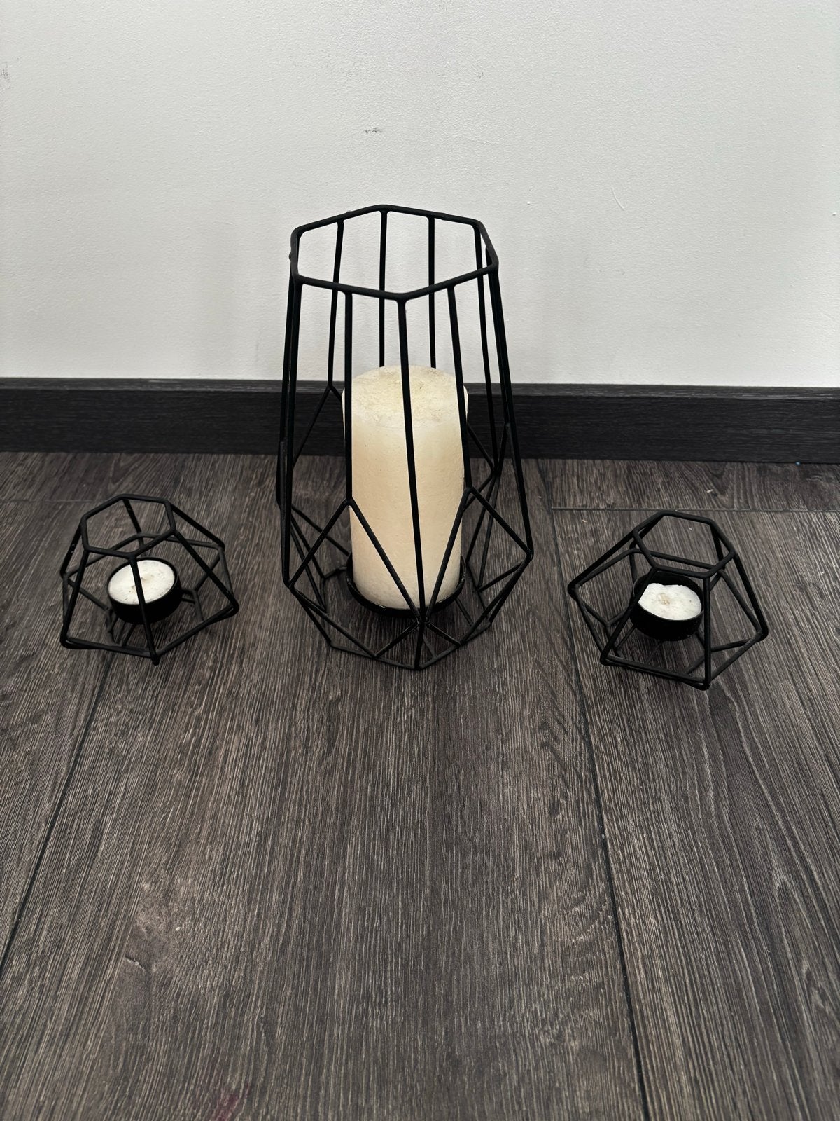 Zwart metalen kandelaars set - modern design, Huis en Inrichting, Ophalen of Verzenden, Zo goed als nieuw, Metaal, Kandelaar