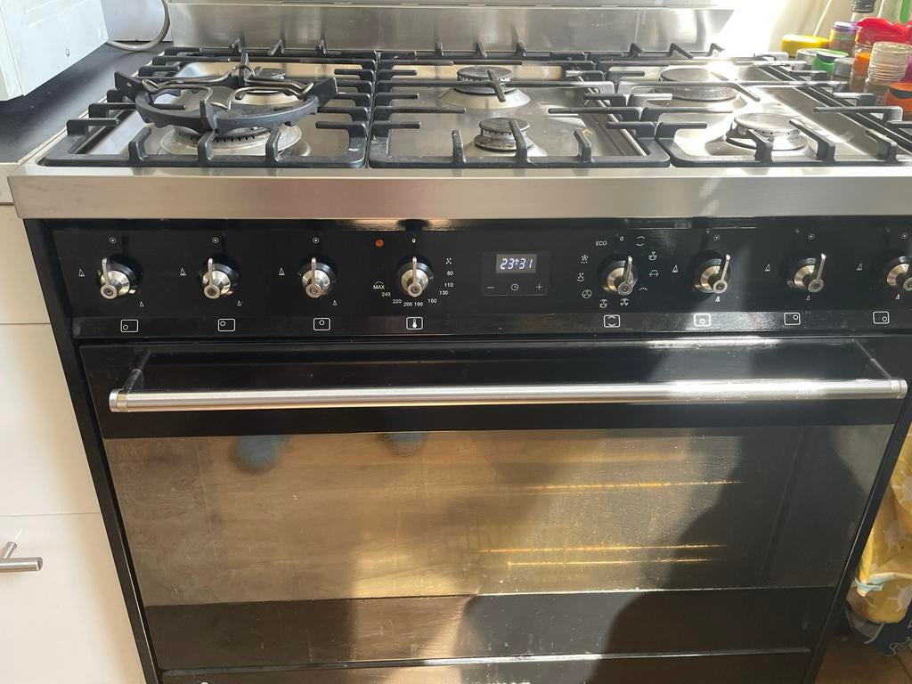 Smeg 6-pits gasfornuis met grote oven, Witgoed en Apparatuur, Ophalen, Gebruikt, 60 cm of meer, Gas