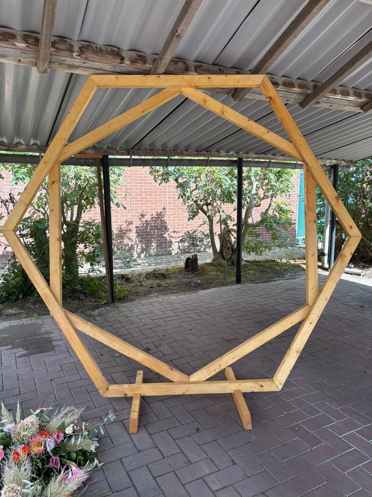 Hexagonboog incl, pluimen, bord en boter kaas en eieren, Tuin en Terras, Ophalen, Zo goed als nieuw