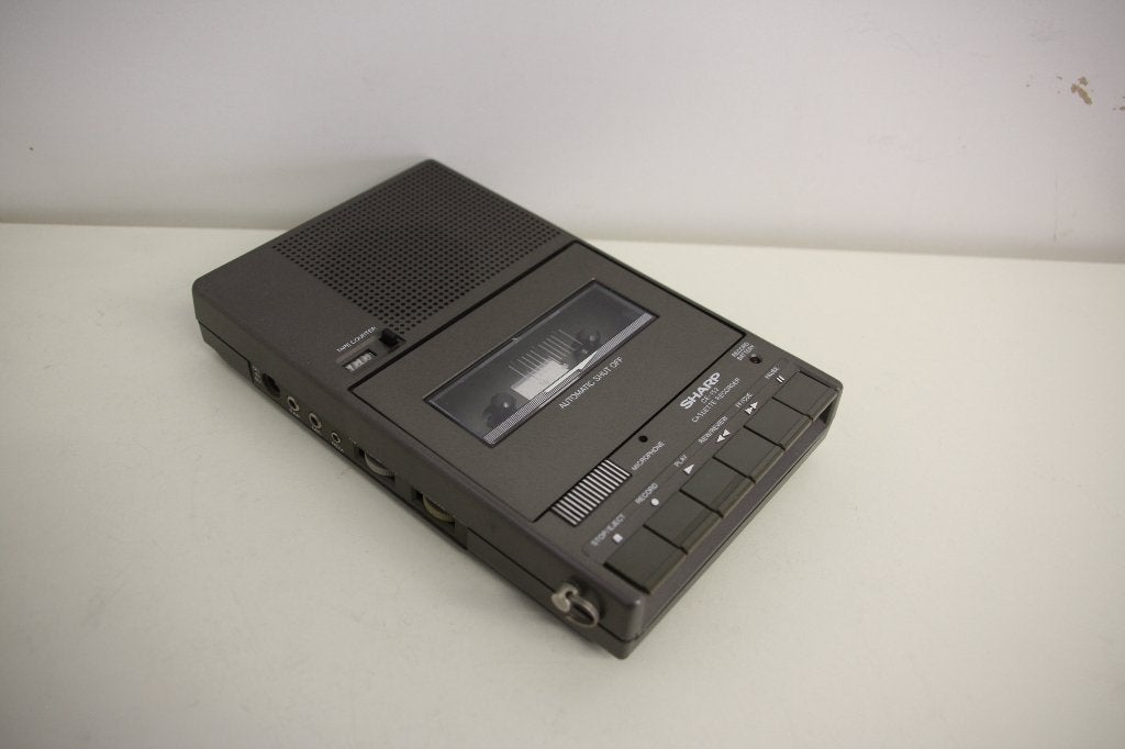 Vintage Sharp CE-152 Cassette Recorder met opbergcase., Audio, Tv en Foto, Cassettedecks, Ophalen of Verzenden, Dubbel, Overige merken