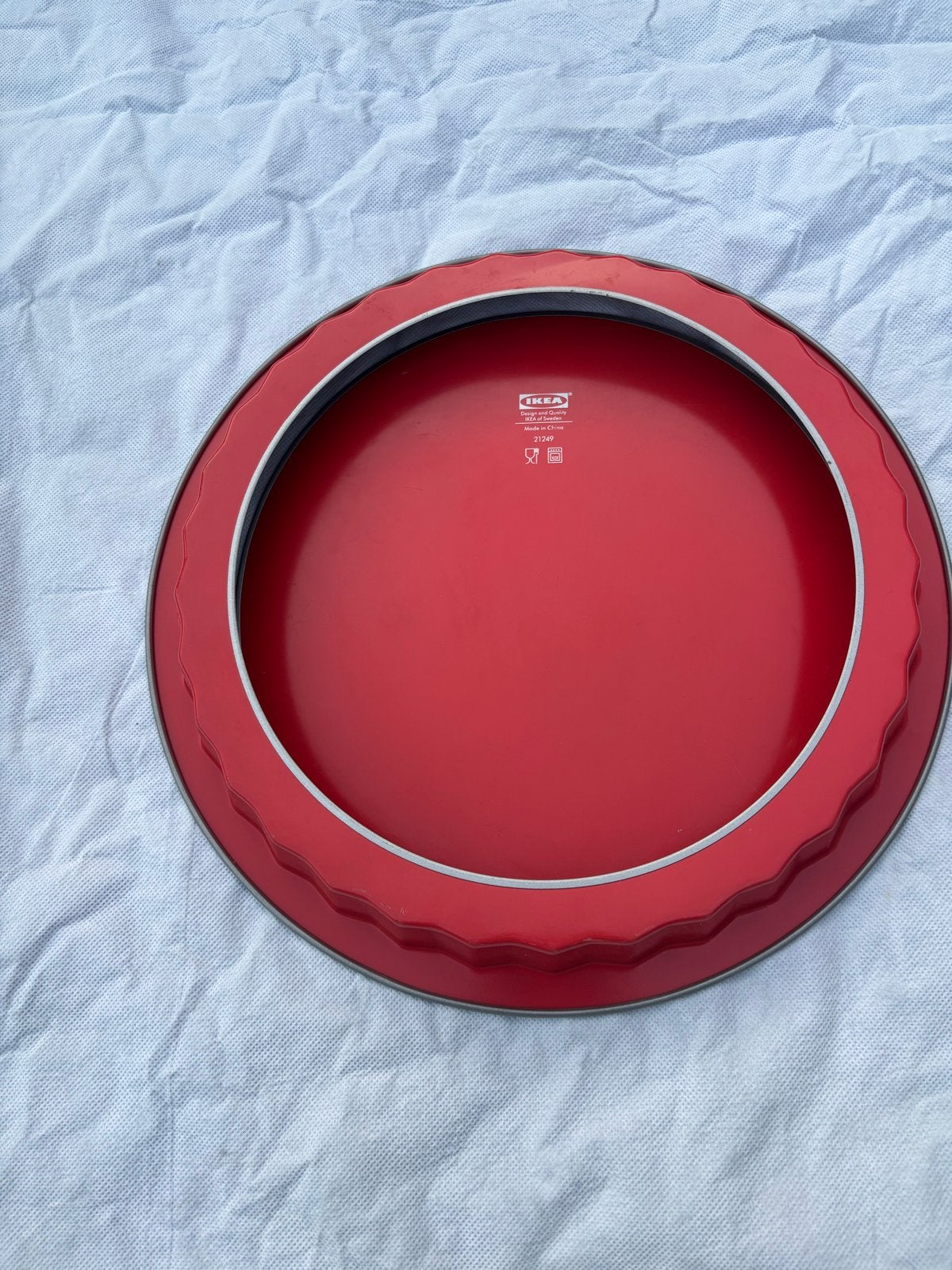 IKEA Cakevorm 26 cm - Perfect voor taarten en quiches, Huis en Inrichting, Ophalen, IKEA, Metaal, Rood